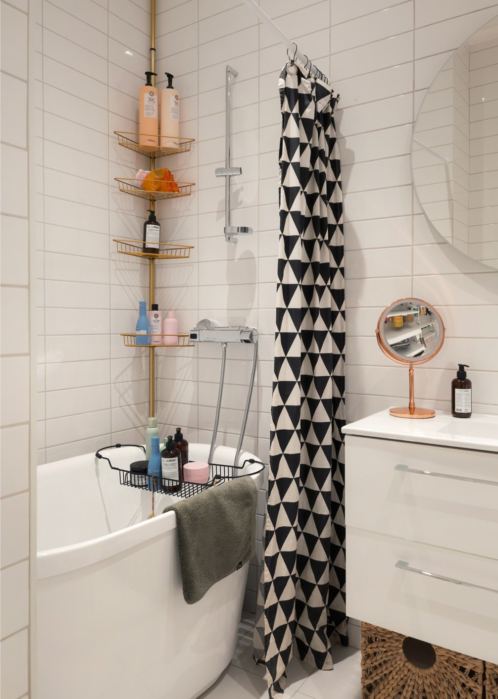 salle de bain blanche