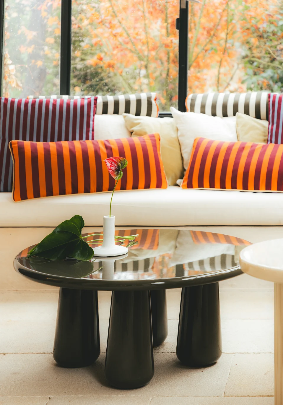 salon décoration design, colorée et contemporaine nouvelle collection The Masie “Color That Becomes Art”