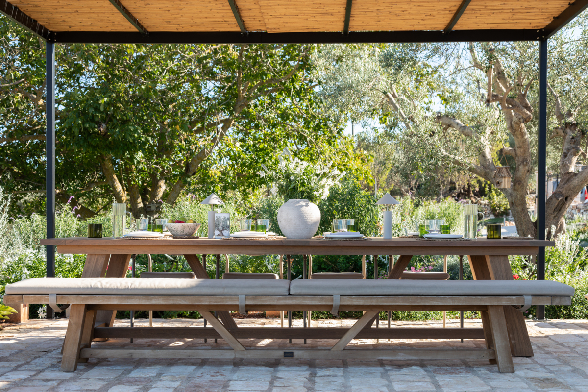 terrasse avec pergola maison Pouilles trulli Otto Cappelli terrasse avec pergola maison Pouilles trulli Otto Cappelli