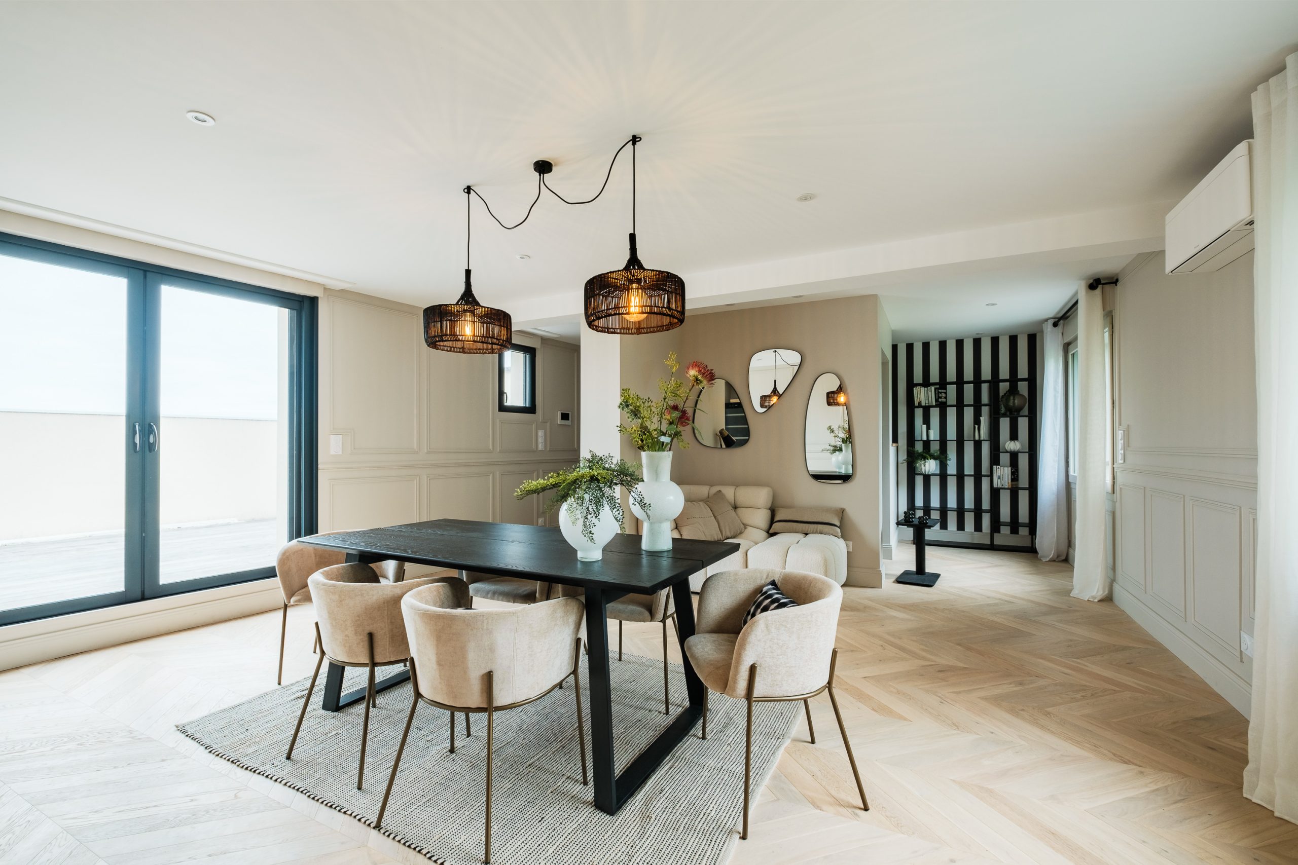 salle à manger appartement La Rochelle avec terrasse décoration contemporaine