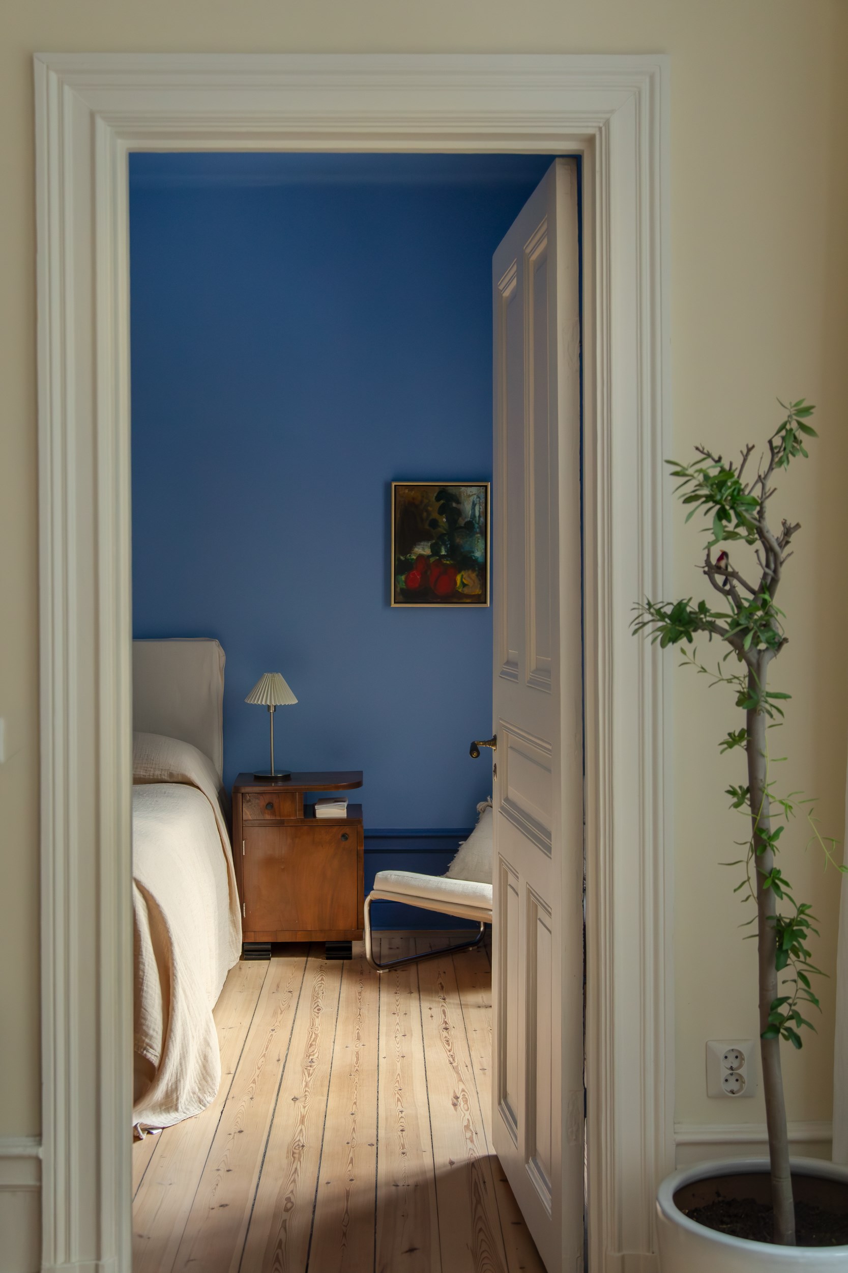 chambre décoration scandinave appartement deux-pièces 48m2 style vintage dans immeuble du 19e siècle chambre décoration scandinave appartement deux-pièces 48m2 style vintage dans immeuble du 19e siècle