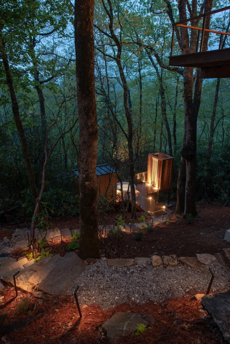 terrasse avec spa Hide Inn Seek Bird Nest Treehouse