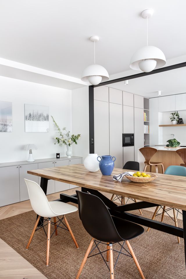 salle à manger et cuisine décoration contemporaine appartement 130m2 Paris rénové par Elodie Sierocki Studio Photo : © Sophie Lloyd salle à manger et cuisine décoration contemporaine appartement 130m2 Paris rénové par Elodie Sierocki Studio Photo : © Sophie Lloyd