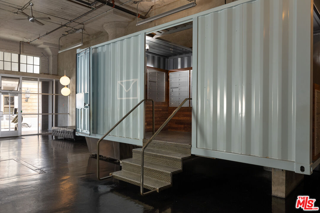 entrée bâtiment loft Los Angeles entrée bâtiment loft Los Angeles