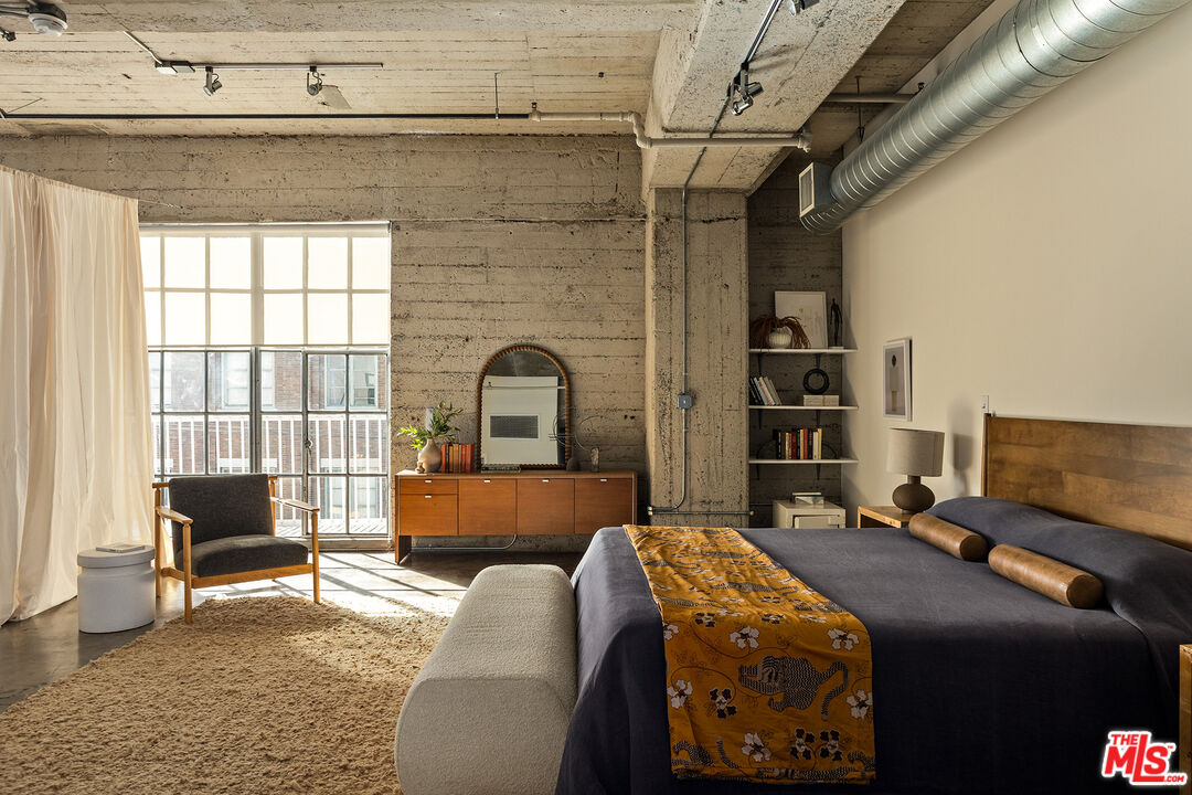 chambre plafond et murs béton brut décoration contemporaine loft Los Angeles chambre plafond et murs béton brut décoration contemporaine loft Los Angeles