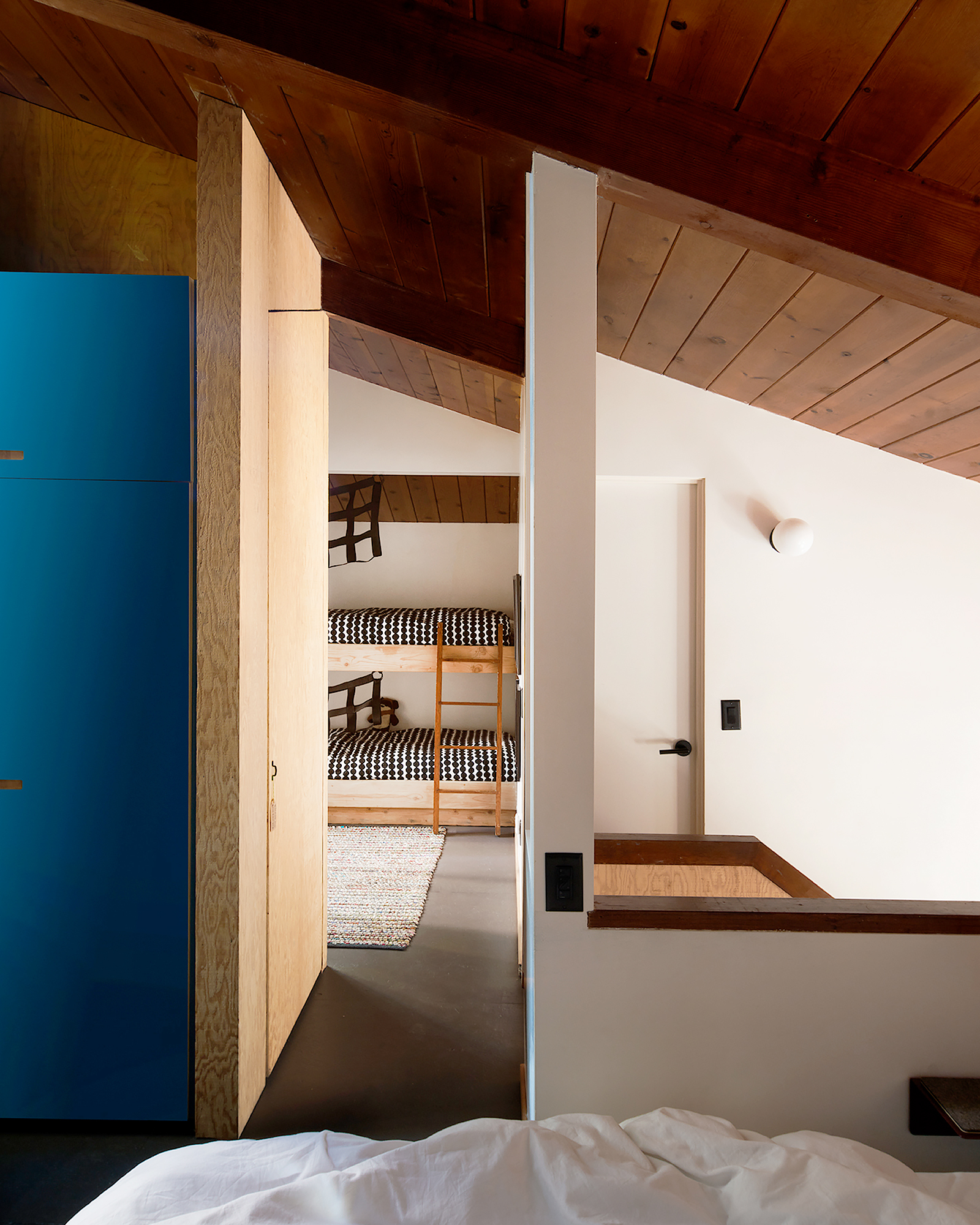 chambre sur mezzanine maison en bois Mini-Mod n°3 à Sea Ranch chambre sur mezzanine maison en bois Mini-Mod n°3 à Sea Ranch
