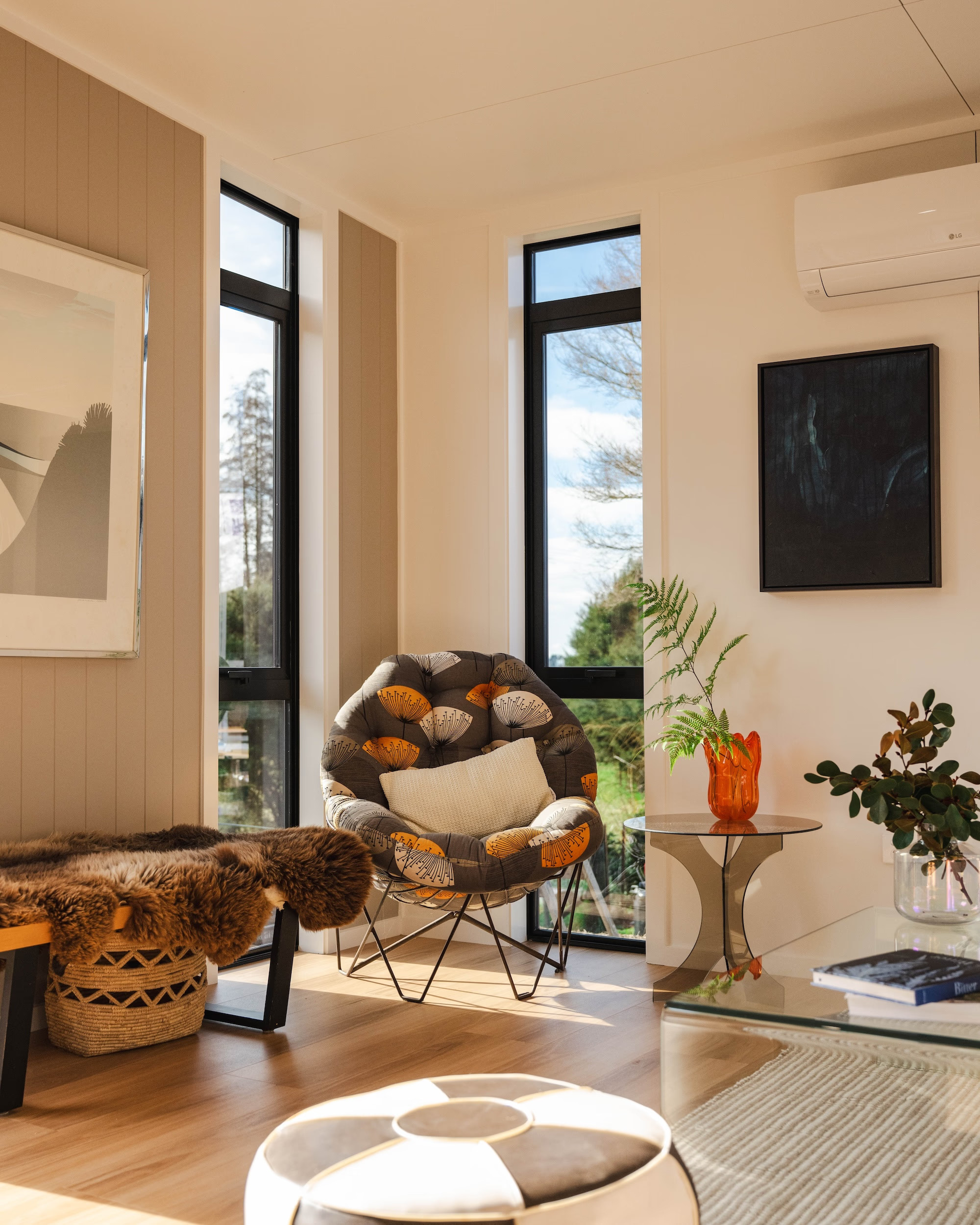 salon décoration contemporaine mini maison 48m2 Abel par South Base Tiny Homes salon décoration contemporaine mini maison 48m2 Abel par South Base Tiny Homes