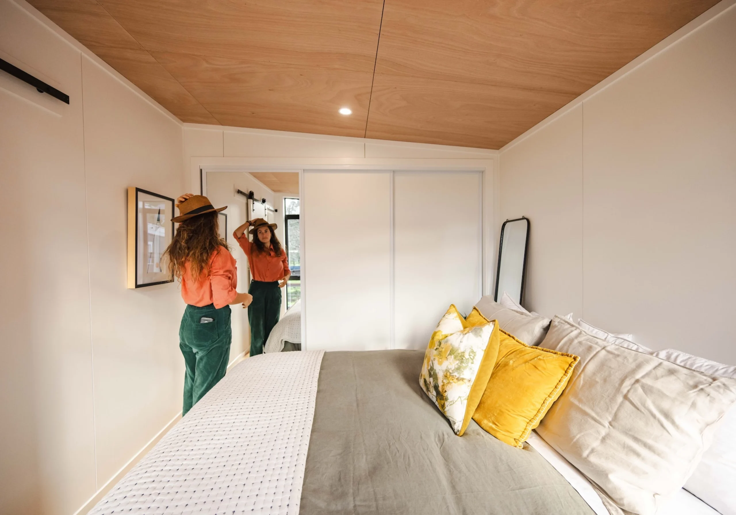 chambre avec placard mini maison 48m2 Abel par South Base Tiny Homes chambre avec placard mini maison 48m2 Abel par South Base Tiny Homes