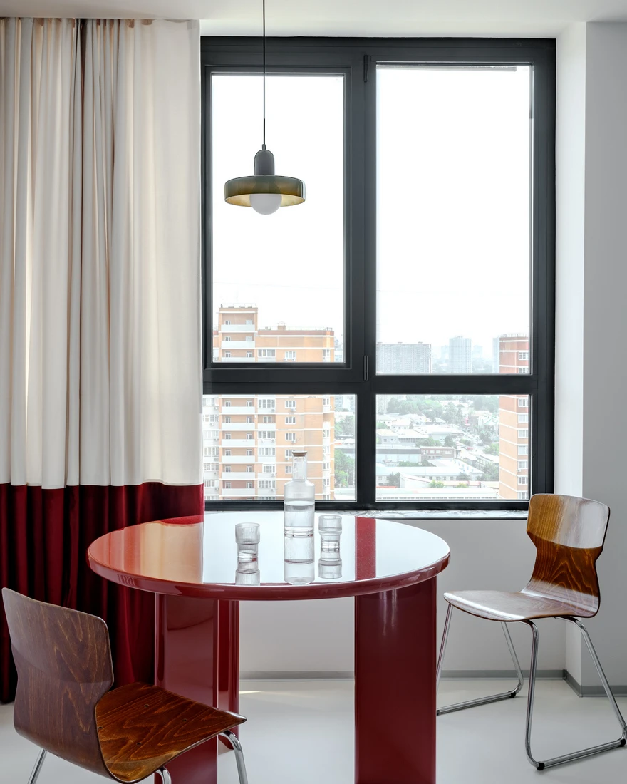 salle à manger table ronde rouge décoration design appartement design 45m2 salle à manger table ronde rouge décoration design appartement design 45m2