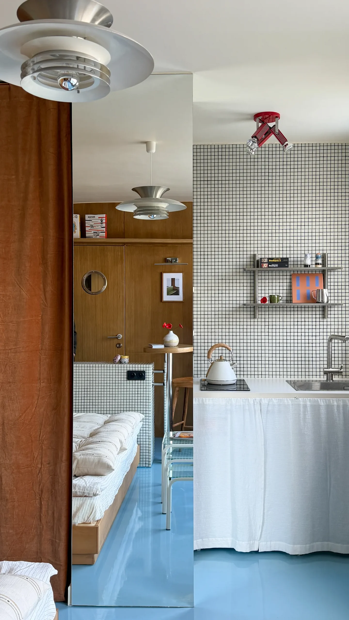 cuisine et chambre studio Paris 17m2 décoration contemporaine cuisine et chambre studio Paris 17m2 décoration contemporaine