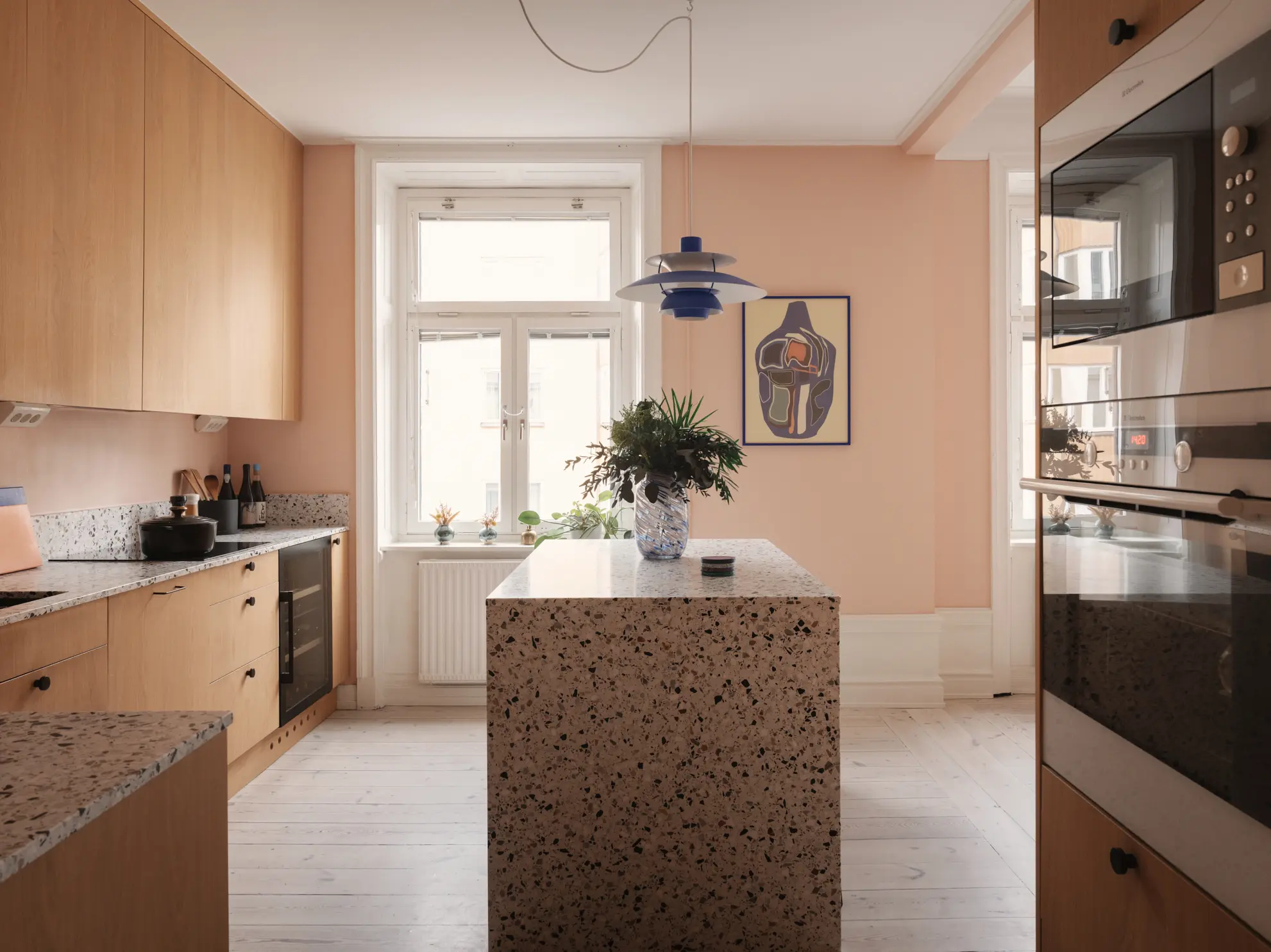 cuisine ouverte bois chêne clair terrazzo avec îlot décoration contemporaine scandinave cuisine ouverte bois chêne clair terrazzo avec îlot décoration contemporaine scandinave