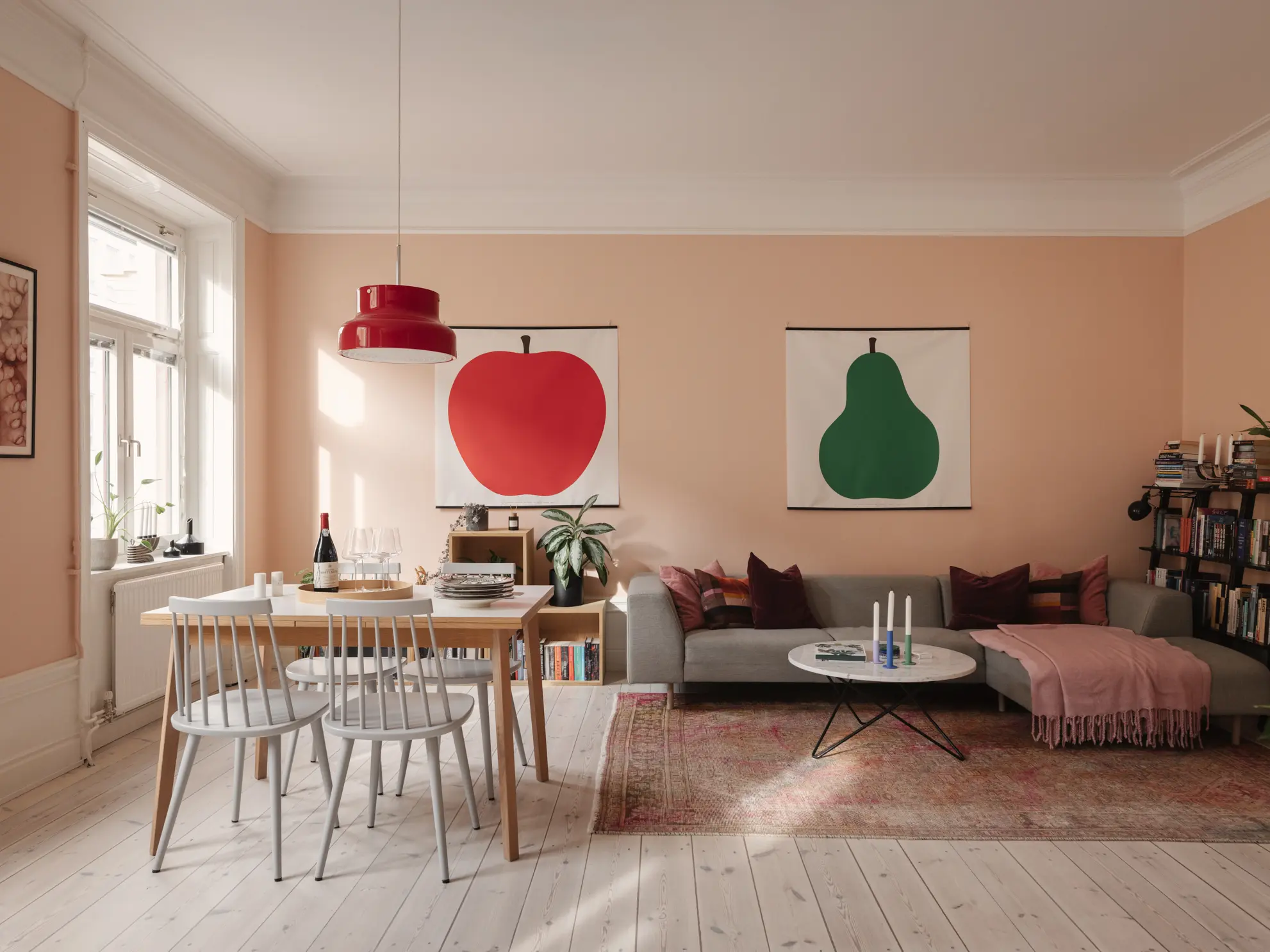 salon murs rose pâle avec moulures blanches décoration contemporaine scandinave salon murs rose pâle avec moulures blanches décoration contemporaine scandinave