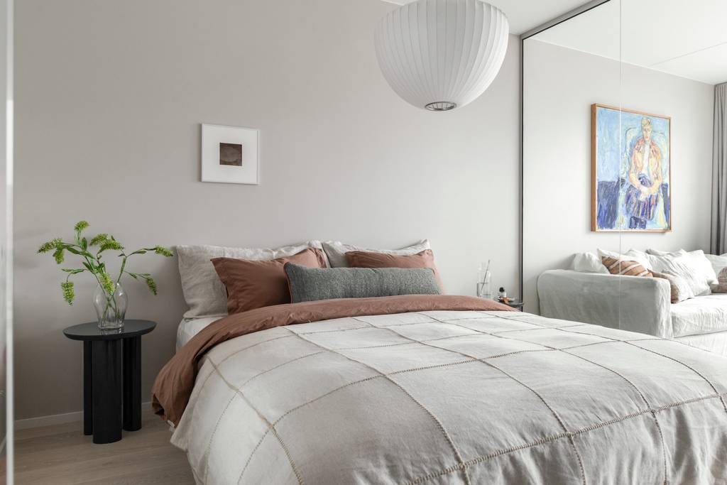 salon avec chambre vitrée studio 34m2 décoration contemporaine