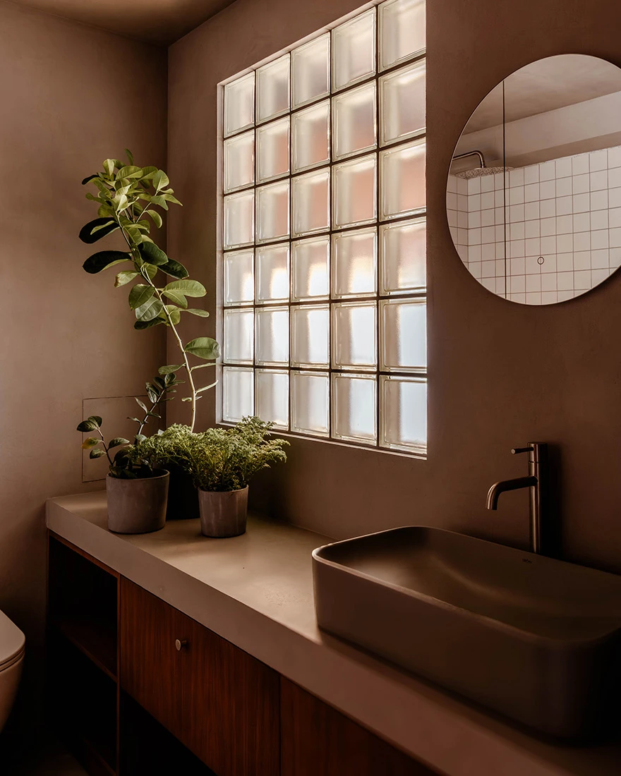 salle de bain avec pavés de verre studio 40m2 décoration contemporaine bois et gris
