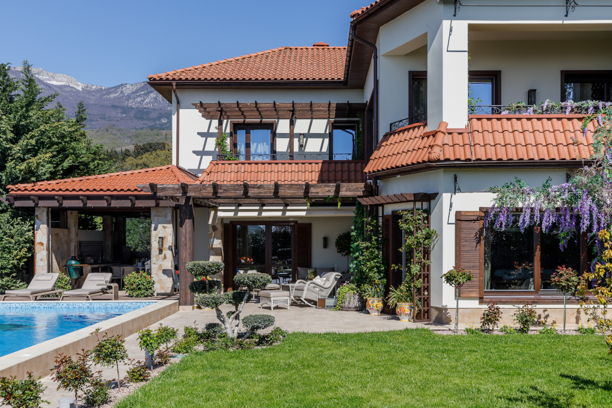 maison au bord de la mer Noire avec piscine maison au bord de la mer Noire avec piscine