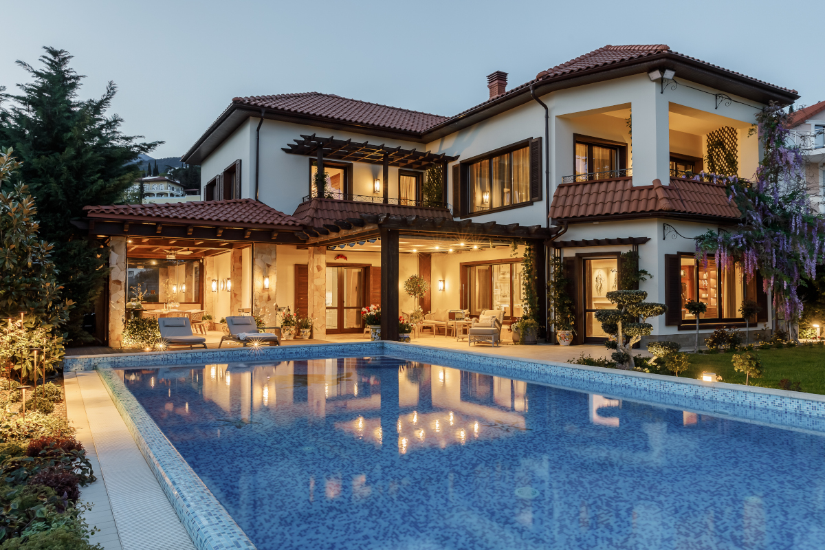 maison au bord de la mer Noire avec piscine maison au bord de la mer Noire avec piscine