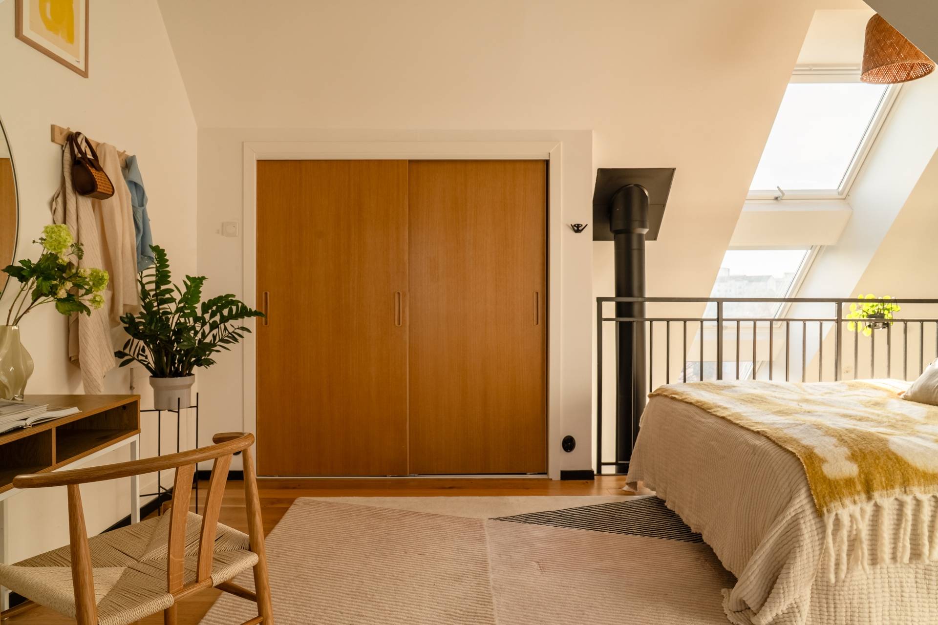 chambre en hauteur sur mezzanine dans appartement en duplex décoration scandinave