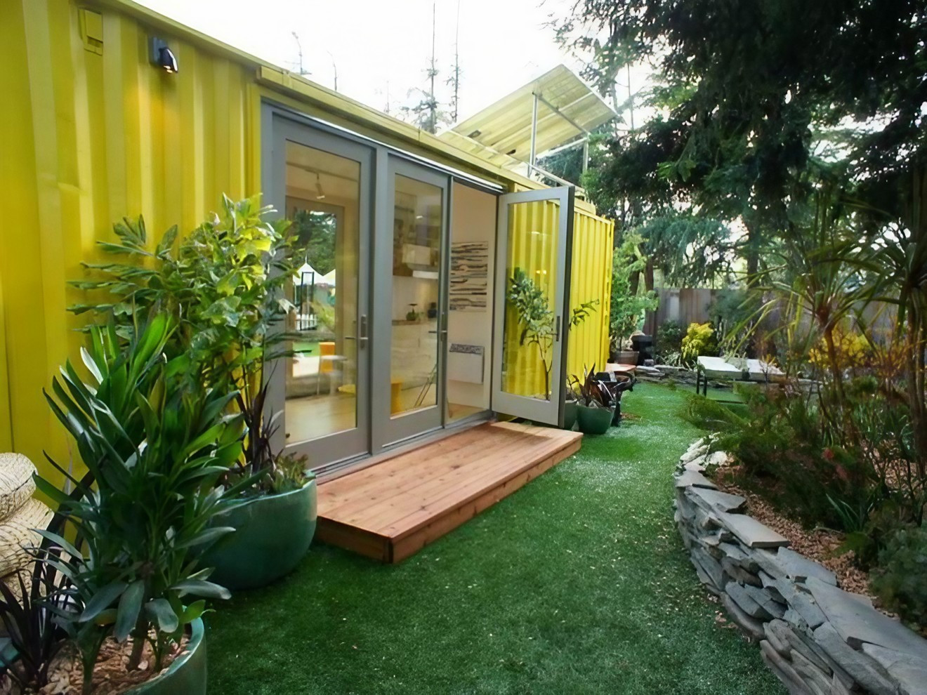 mini maison container Amazon jaune 13m2