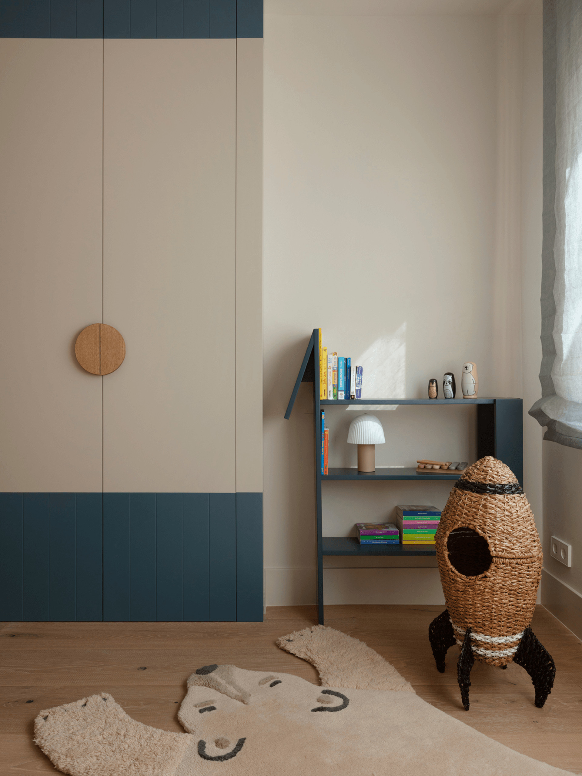 chambre enfant décoration contemporaine beige et bleue chambre enfant décoration contemporaine beige et bleue