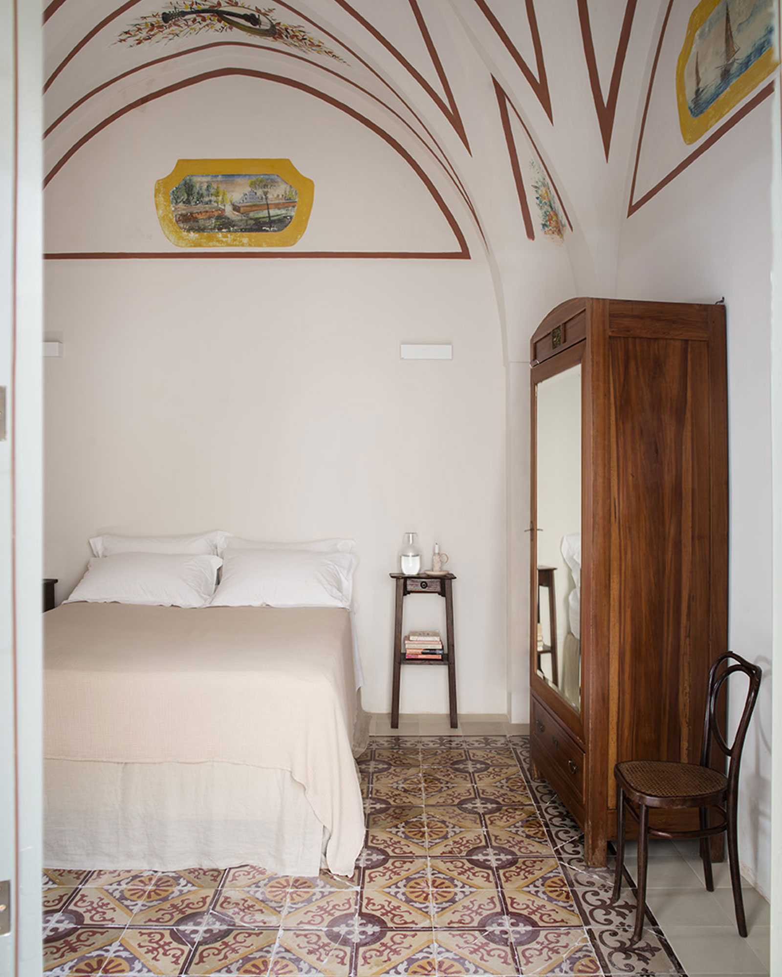 chambre avec arches sol ancien décoration rustique chic
