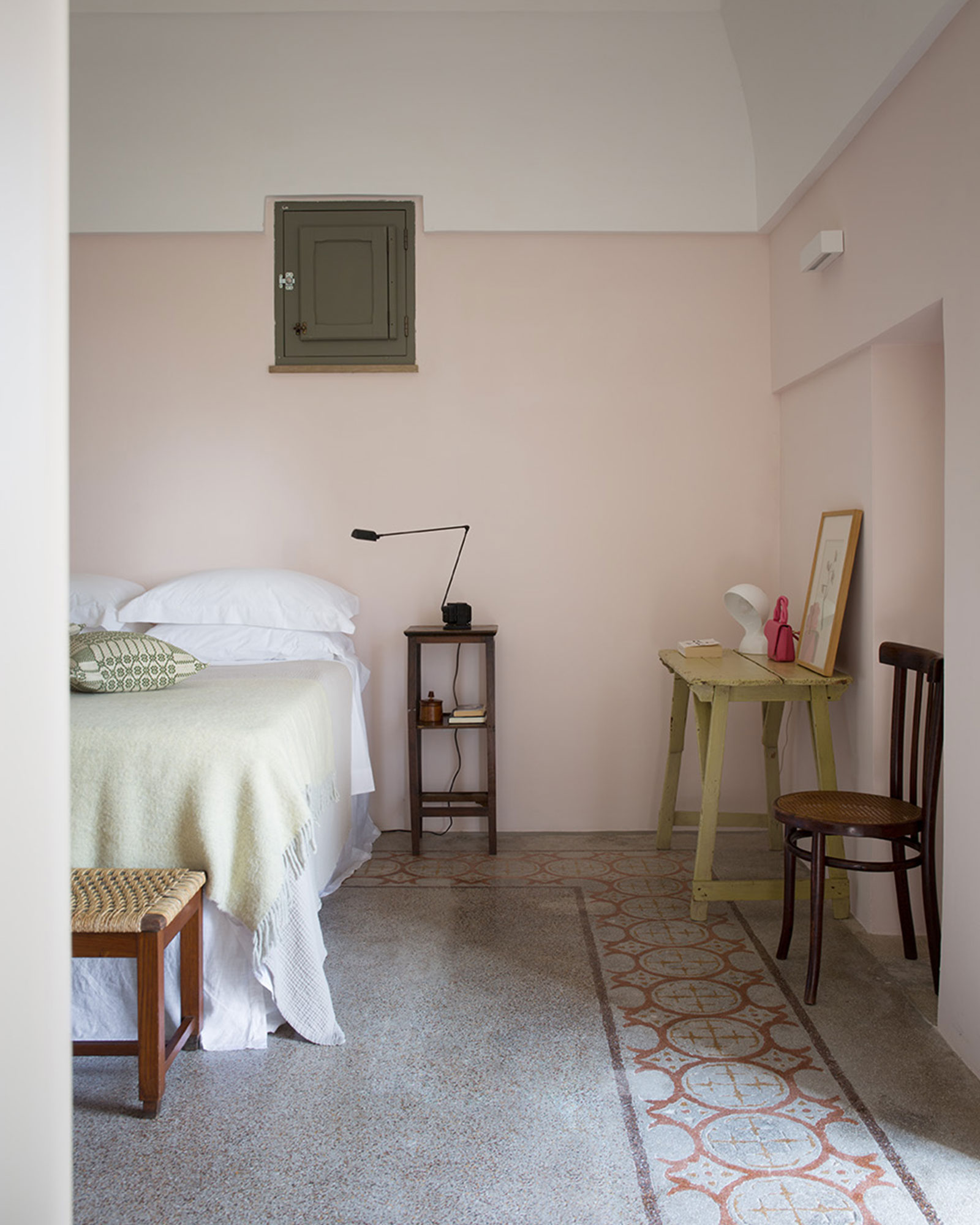 chambre avec arches sol ancien décoration rustique chic
