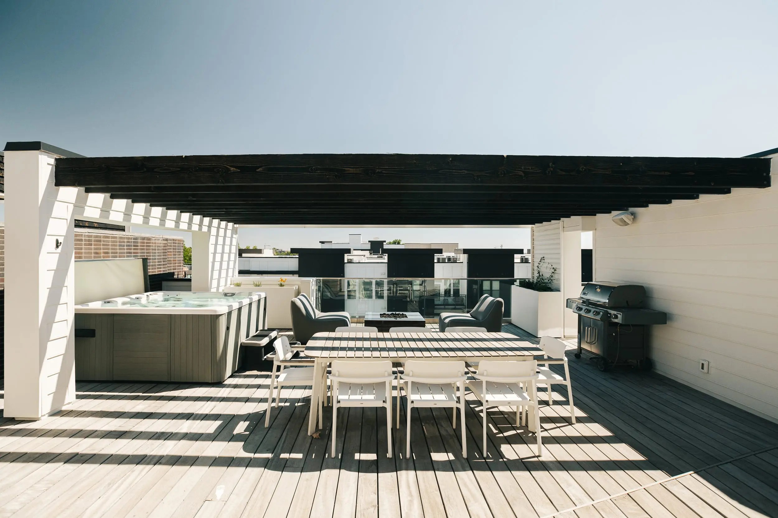 jacuzzi sur rooftop maison de ville décoration design jacuzzi sur rooftop maison de ville décoration design