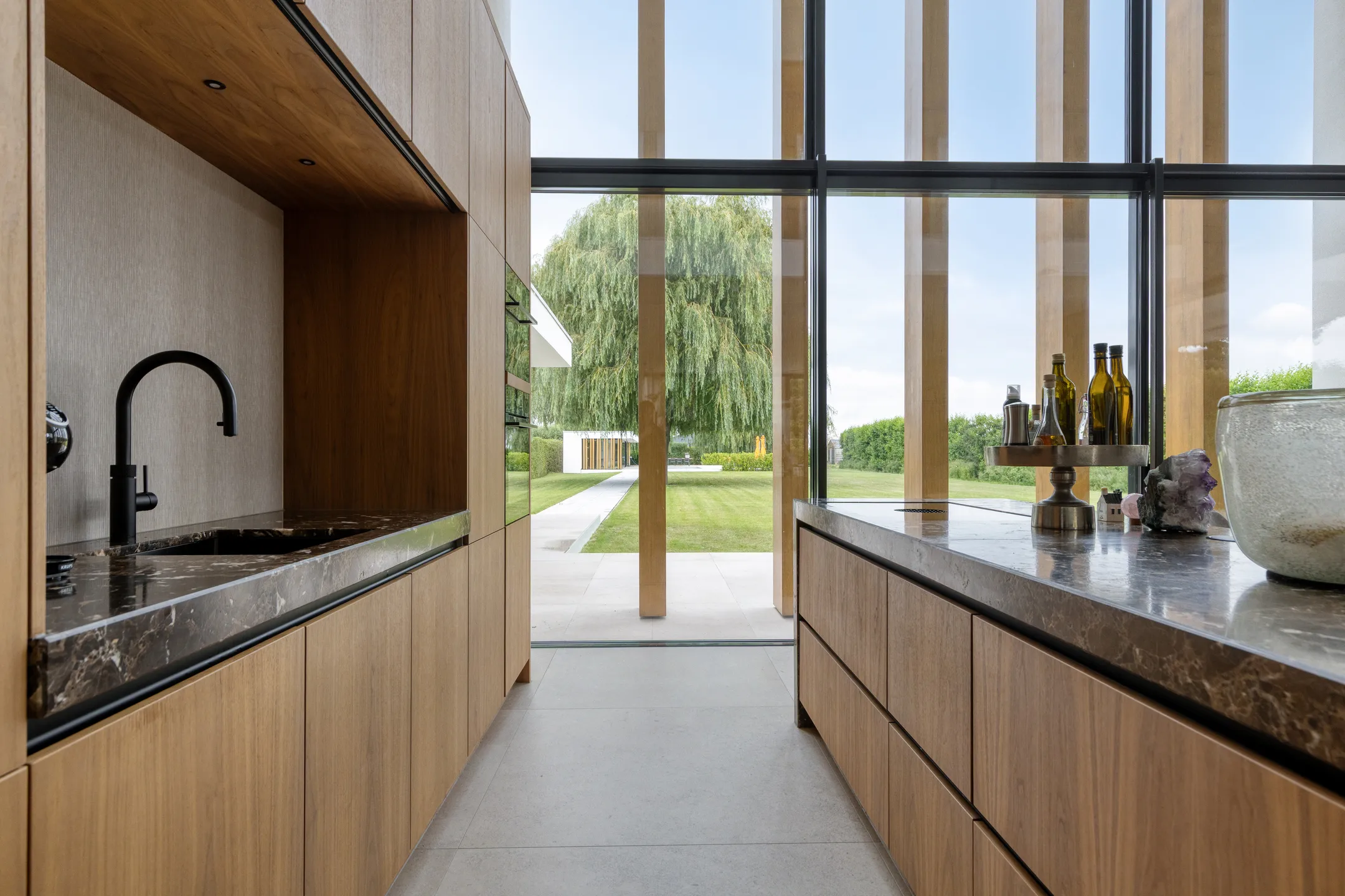 cuisine bois et marbre décoration grise maison design Hollande cuisine bois et marbre décoration grise maison design Hollande