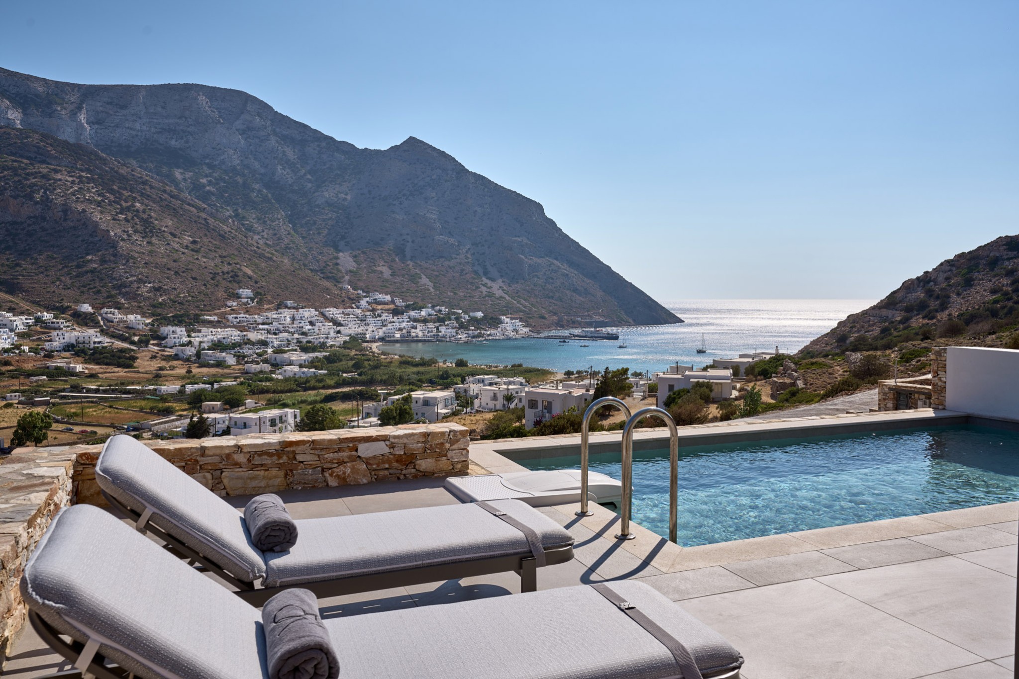 terrasse petite maison 43m2 avec piscine Grèce Cyclades