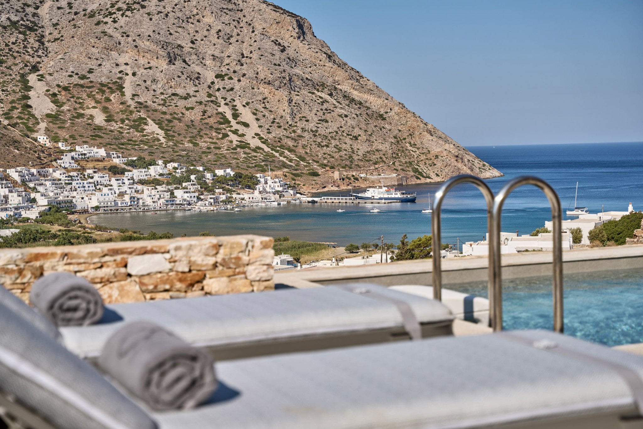terrasse petite maison 43m2 avec piscine Grèce Cyclades