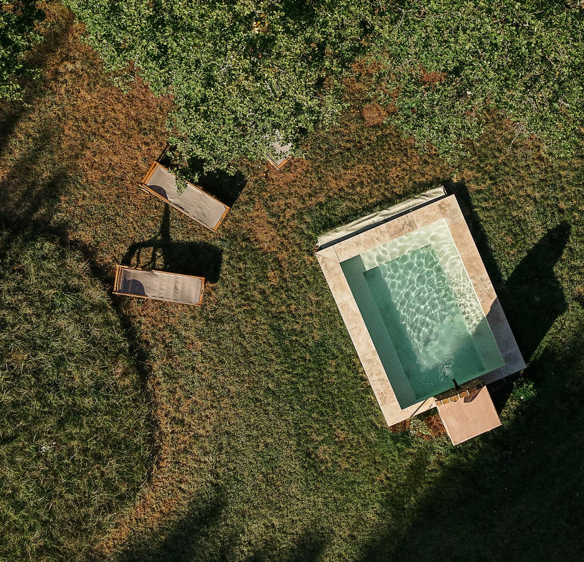 jardin avec piscine maison rénovée Sologne Hameau de Sol jardin avec piscine maison rénovée Sologne Hameau de Sol