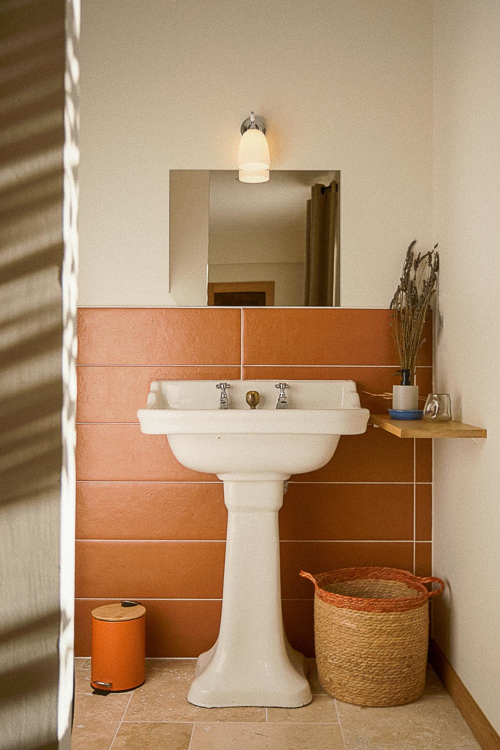 salle de bain vintage maison rénovée Sologne Hameau de Sol salle de bain vintage maison rénovée Sologne Hameau de Sol