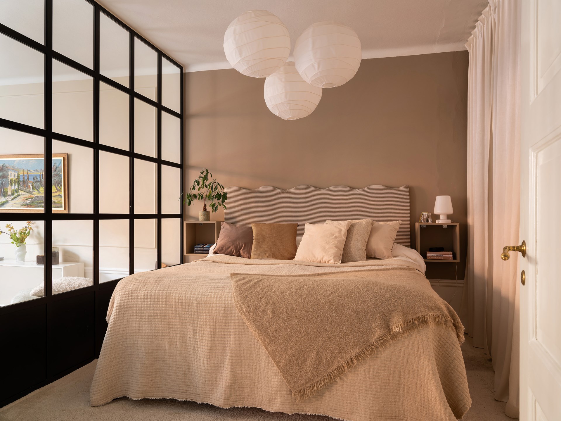 chambre avec verrière décoration scandinave beige deux-pièces 51m2