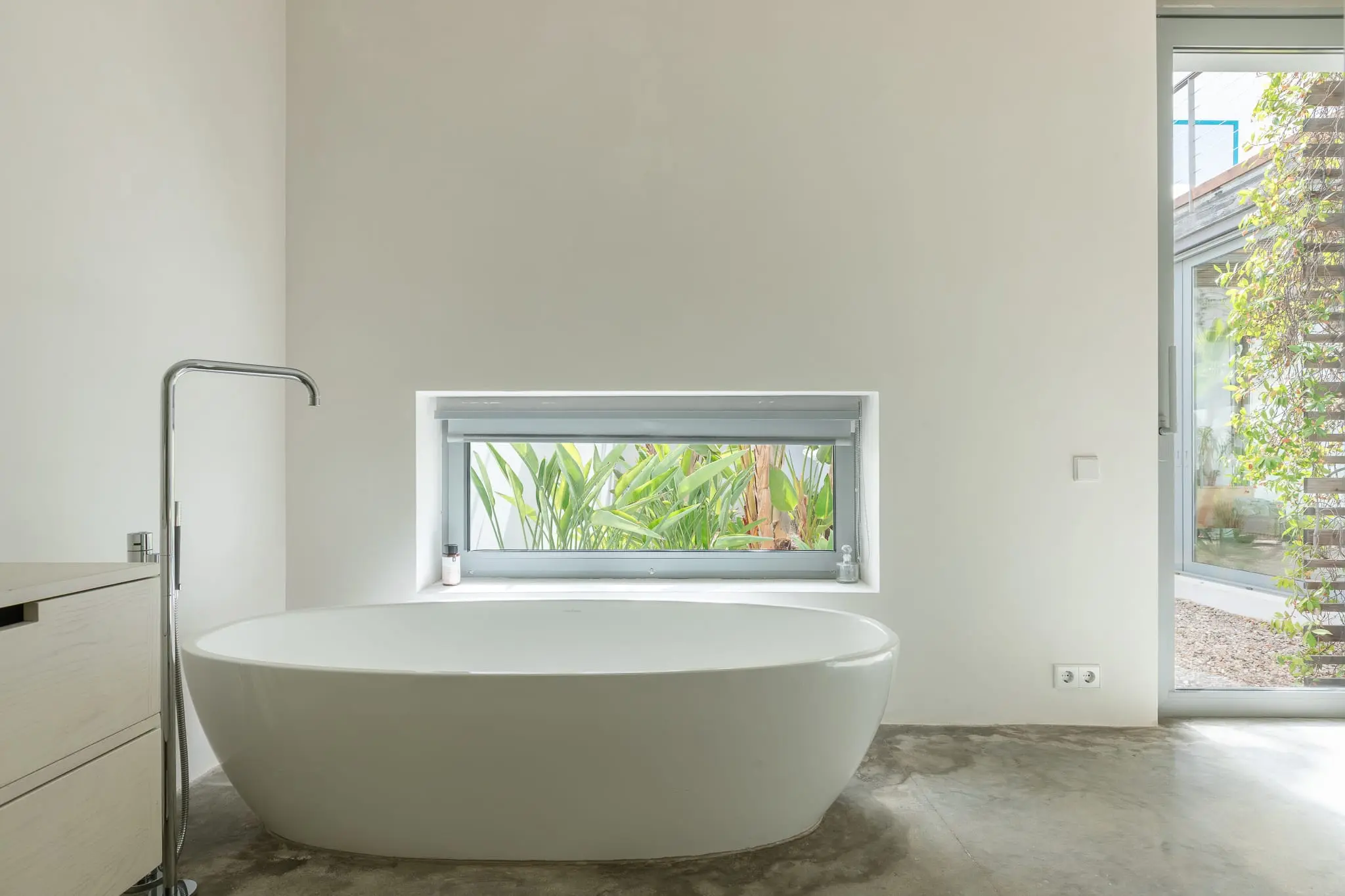 salle de bain avec baignoire îlot design sol béton salle de bain avec baignoire îlot design sol béton