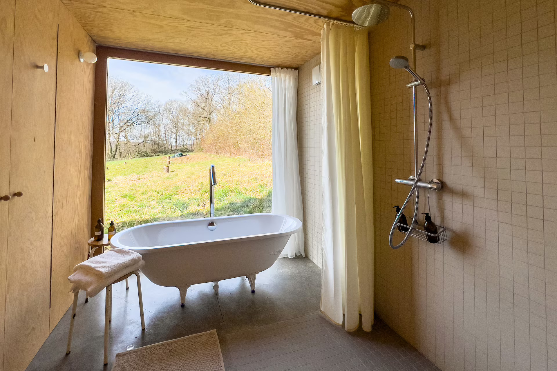 bathroom retro style wood walls bay window