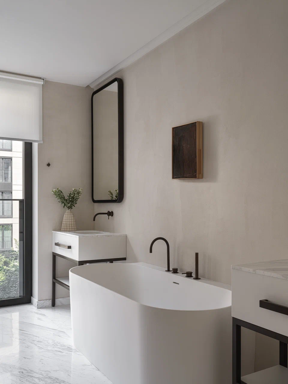 salle de bain avec baignoire îlot décoration contemporaine et art déco