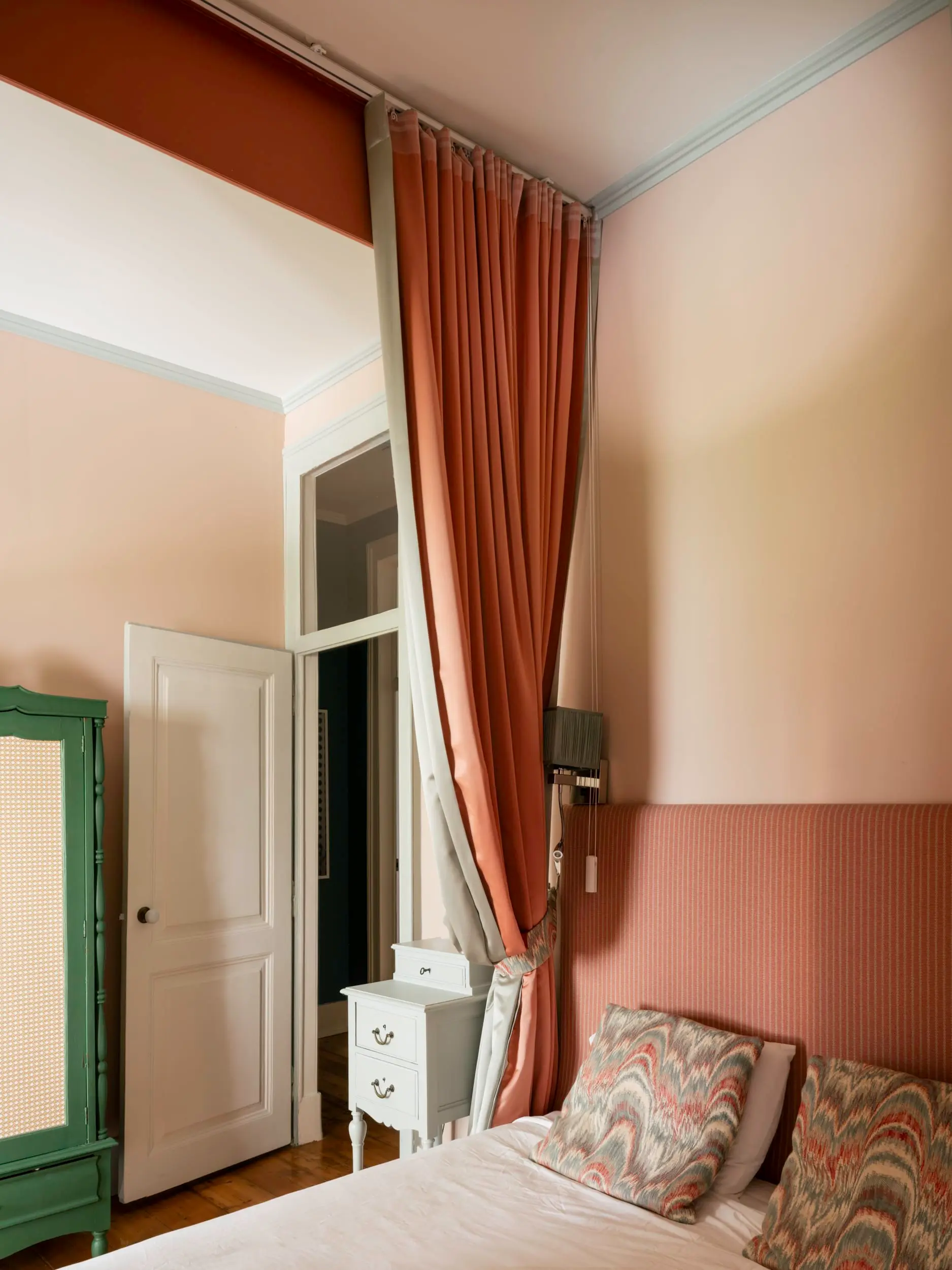 classic pink bedroom classic pink bedroom
