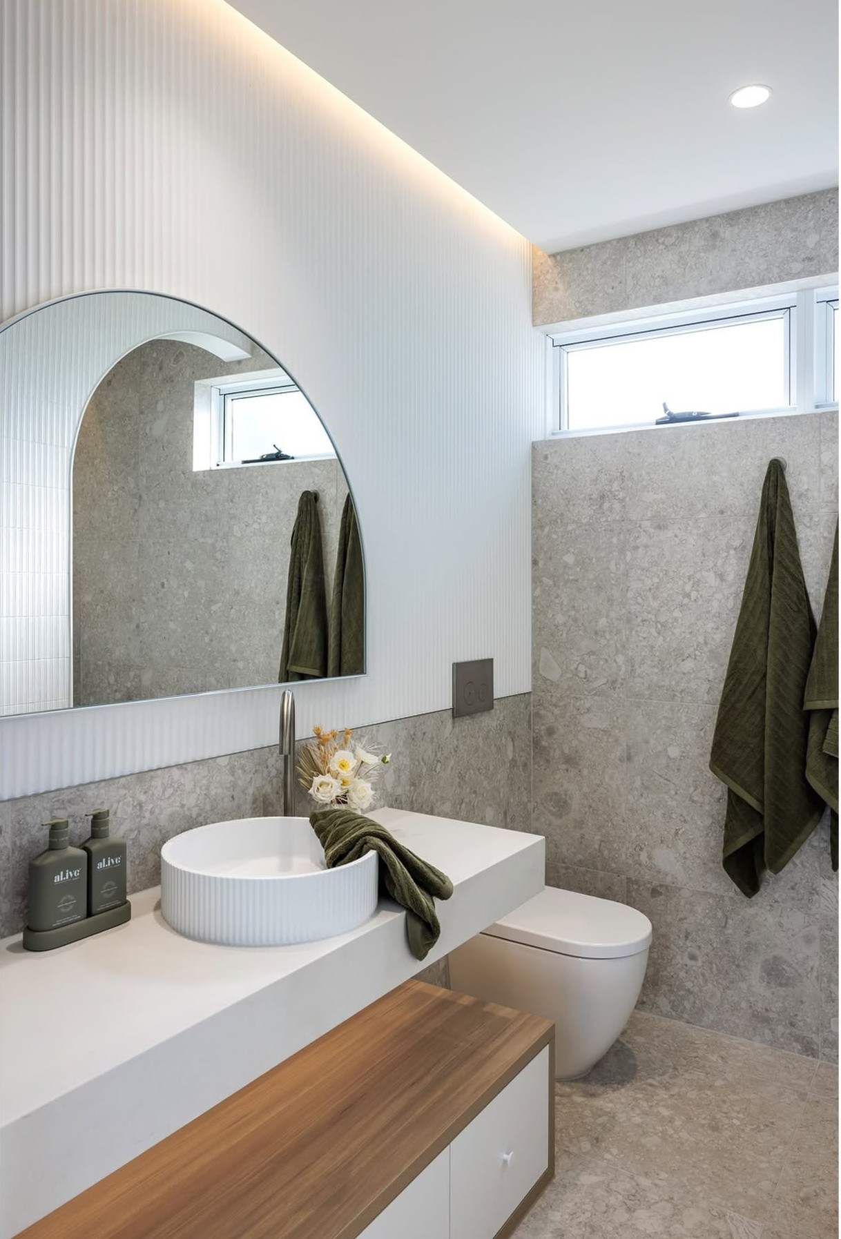 salle de bain design petite maison 56m2 Whitsunday par Arcopod salle de bain design petite maison 56m2 Whitsunday par Arcopod