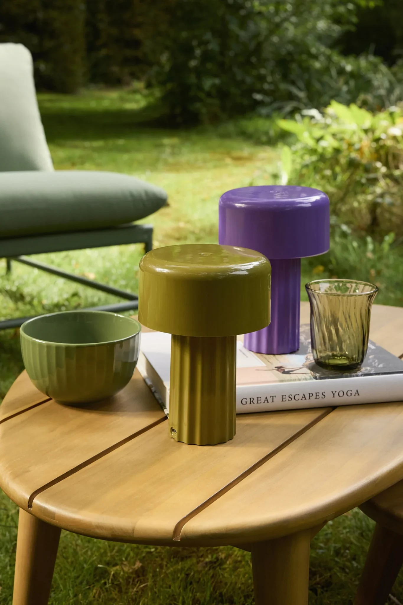 lampe extérieur sans fil rechargeable catalogue Outdoor Maisons du Monde 2026