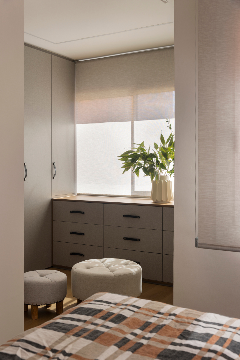 chambre avec dressing sur mesure décoration contemporaine appartement rénové 70m2 chambre avec dressing sur mesure décoration contemporaine appartement rénové 70m2