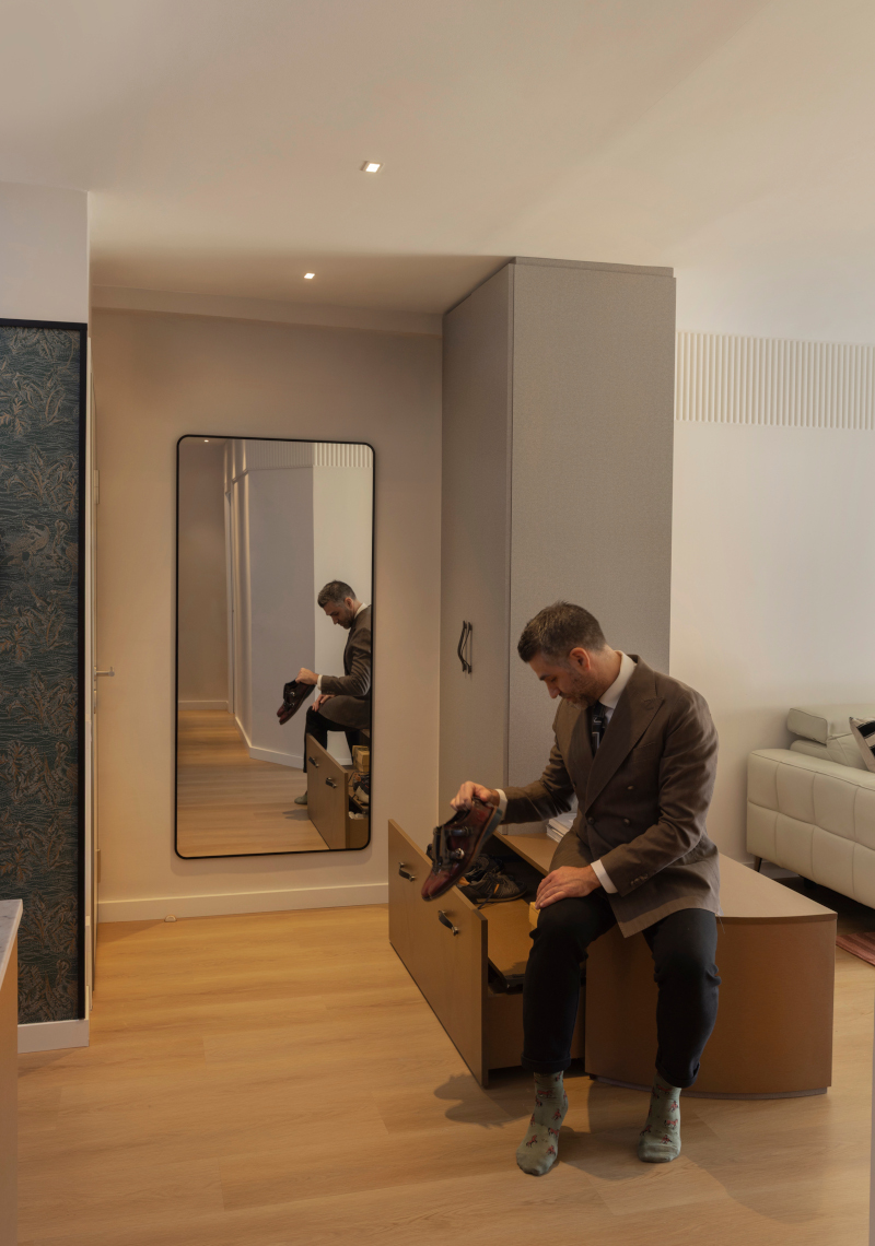 entrée avec banc et dressing sur mesure décoration contemporaine appartement rénové 70m2 entrée avec banc et dressing sur mesure décoration contemporaine appartement rénové 70m2