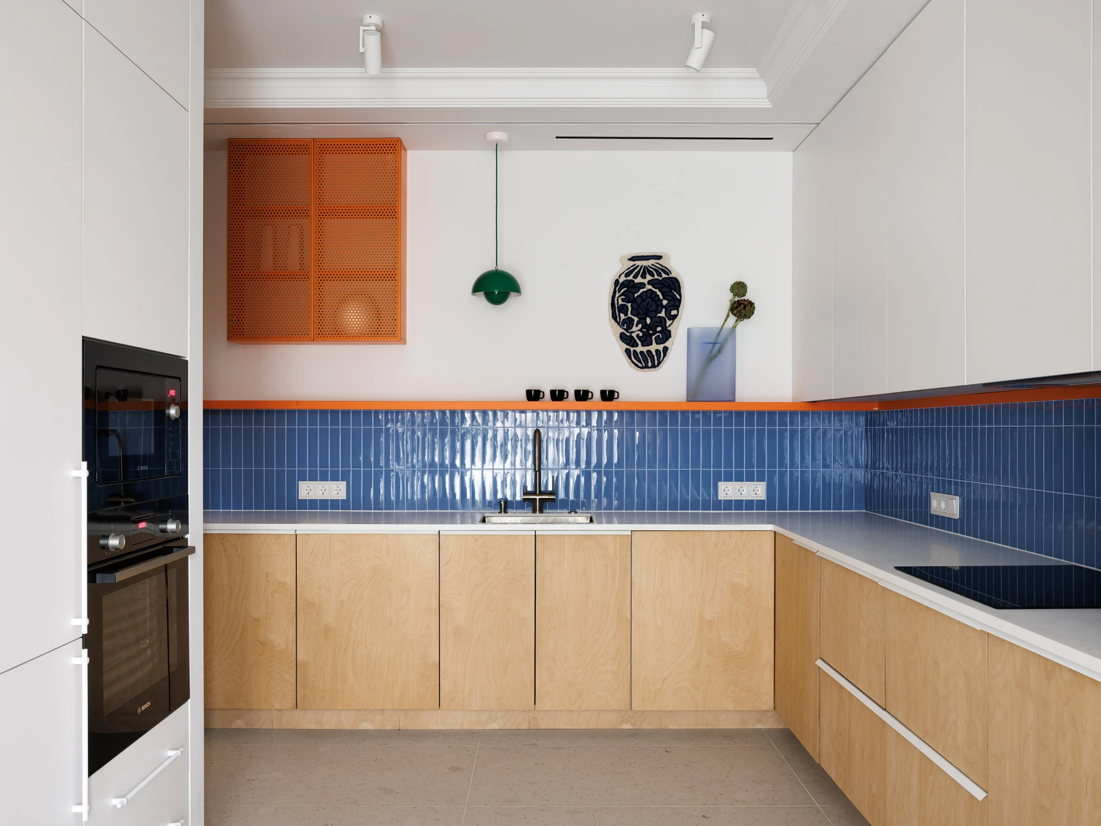 cuisine bois carrelage bleu et orange décoration design colorée cuisine bois carrelage bleu et orange décoration design colorée