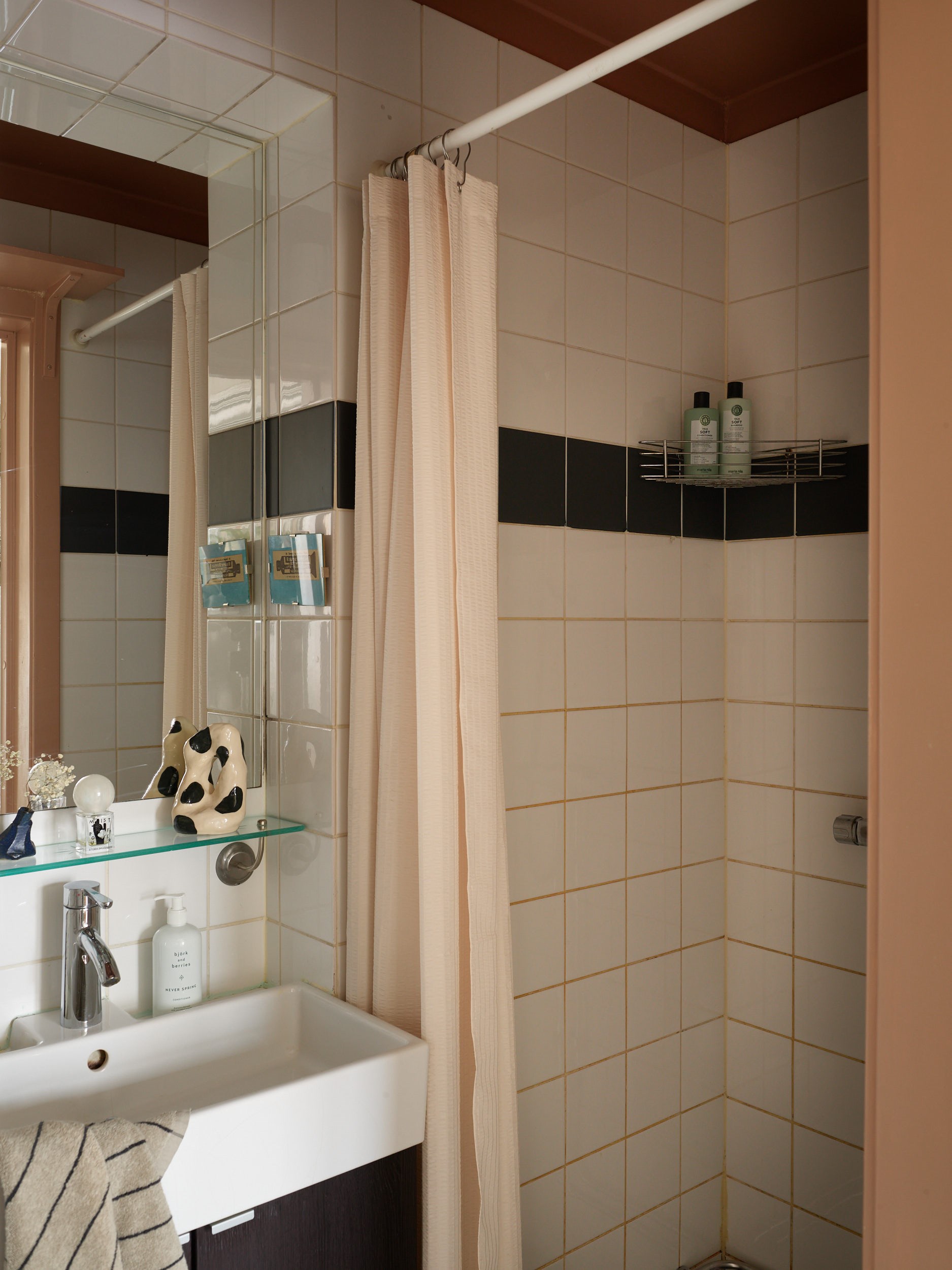 salle de bain appartement 41m2 deux-pièces décoration au design scandinave vintage