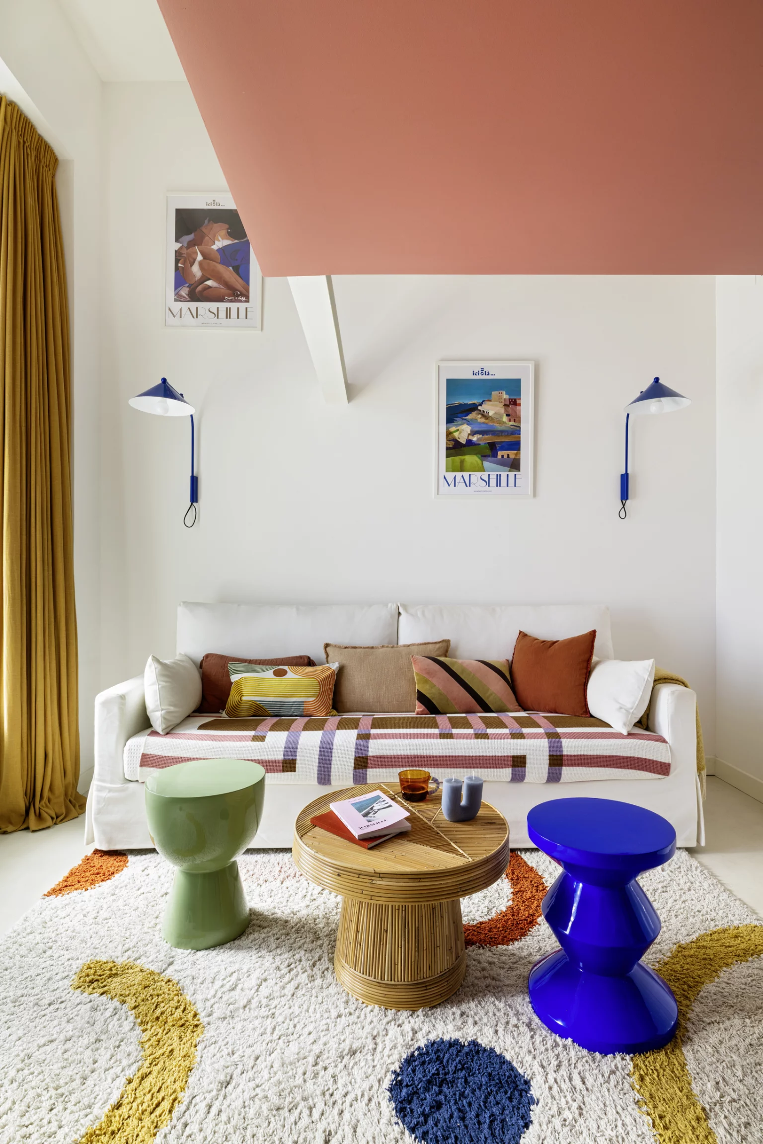 salon appartement Marseille décoration contemporaine et colorée par Sophie Ferjani salon appartement Marseille décoration contemporaine et colorée par Sophie Ferjani