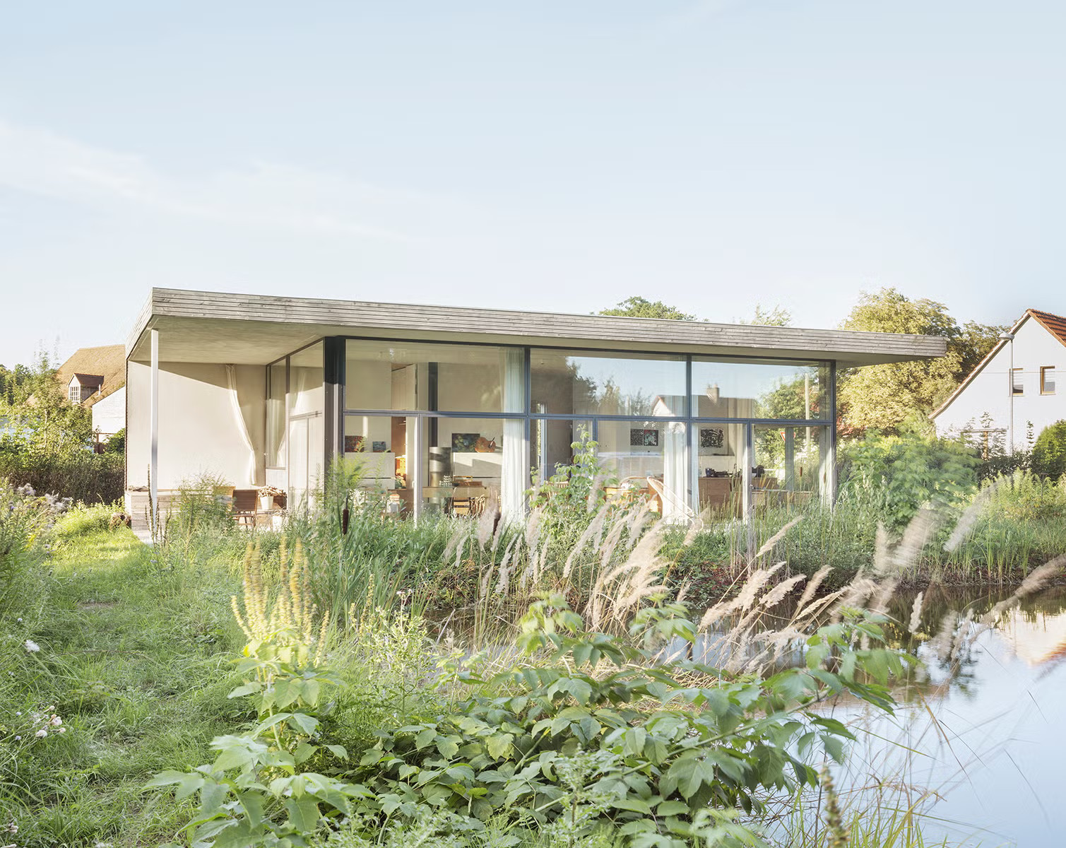 petite maison architecte 60m2 verre et béton Allemagne décoration design petite maison architecte 60m2 verre et béton Allemagne décoration design