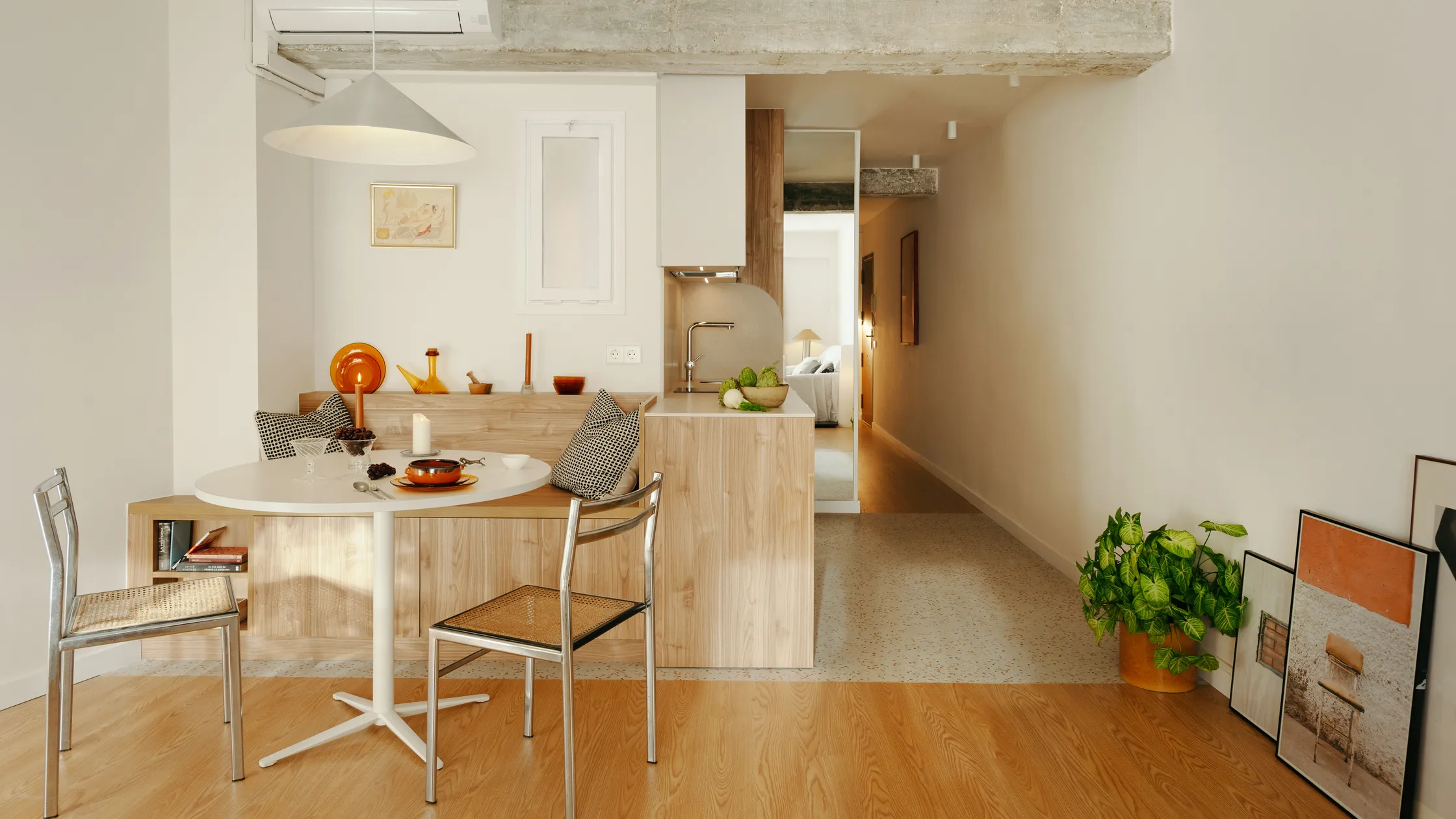 salle à manger et cuisine décoration contemporaine appartement 45m2 Barcelone salle à manger et cuisine décoration contemporaine appartement 45m2 Barcelone