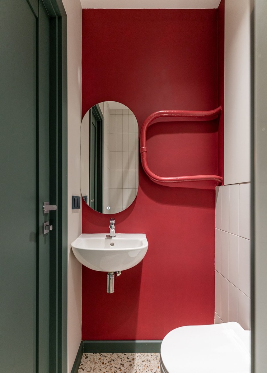 salle de bain mur rouge sol terrazzo studio 19m2 optimisé décoration contemporaine salle de bain mur rouge sol terrazzo studio 19m2 optimisé décoration contemporaine