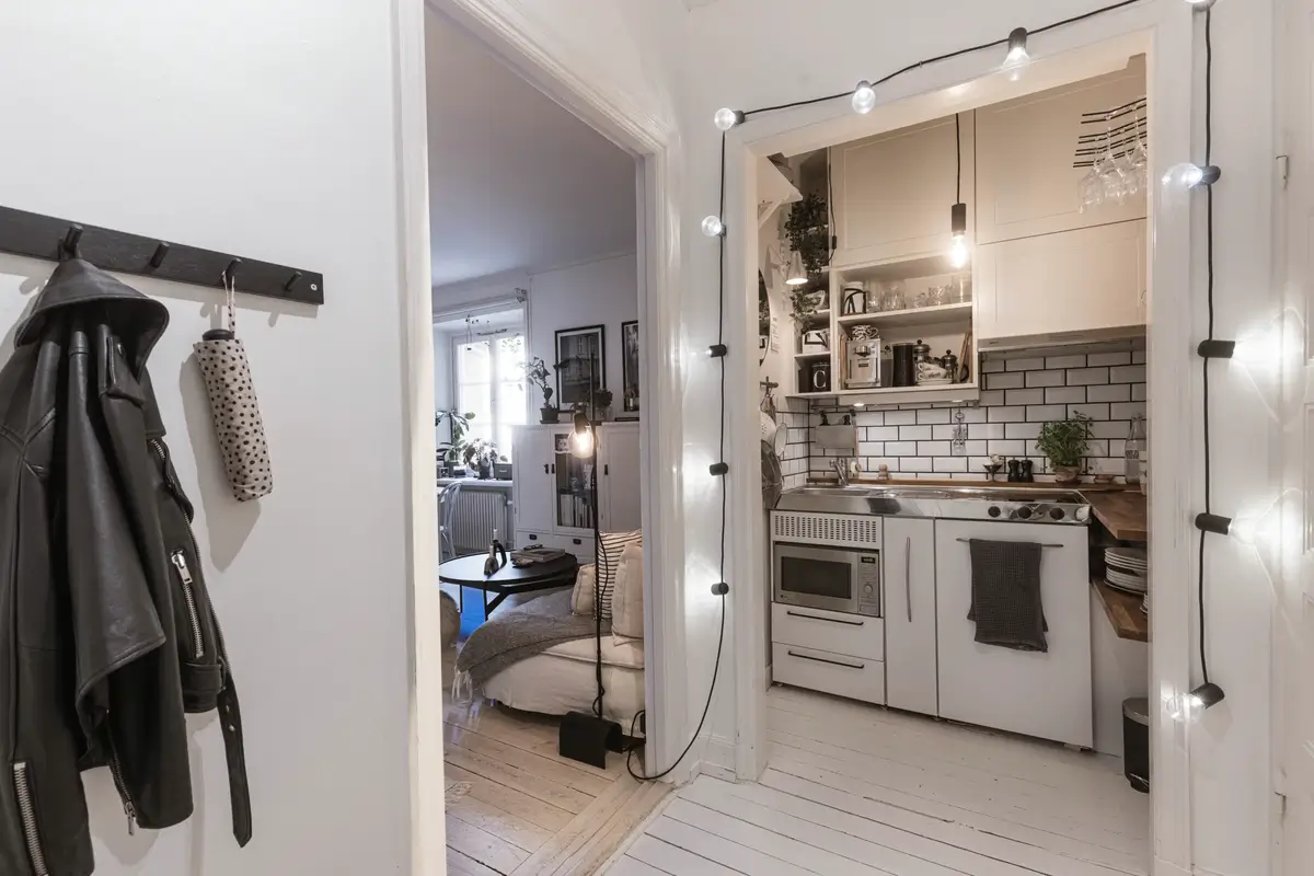 petite cuisine sans fenêtre décoration blanche et scandinave studio 27m2 petite cuisine sans fenêtre décoration blanche et scandinave studio 27m2