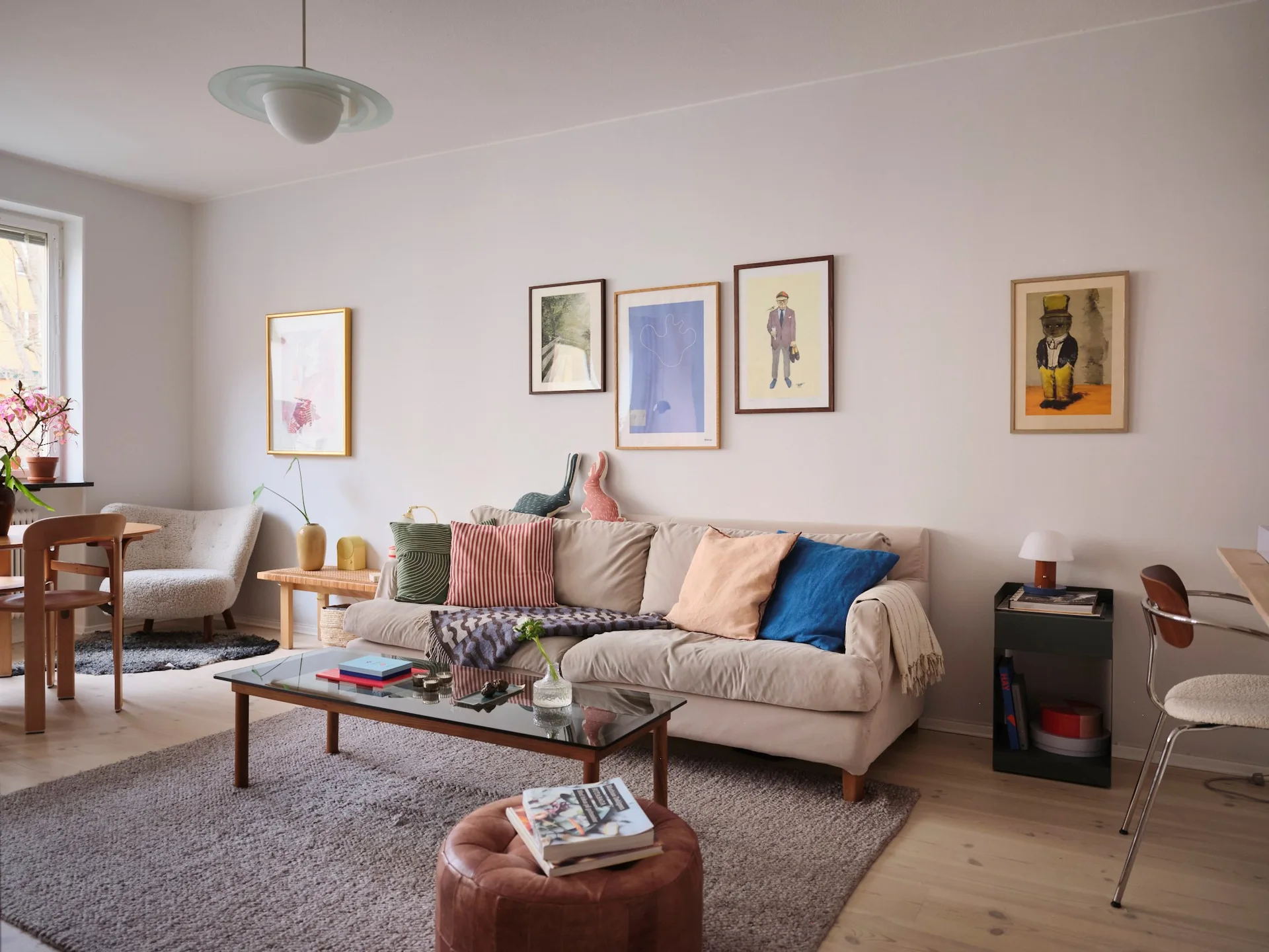 dining room and vintage living room colourful 54m2 Scandinavian-style flat