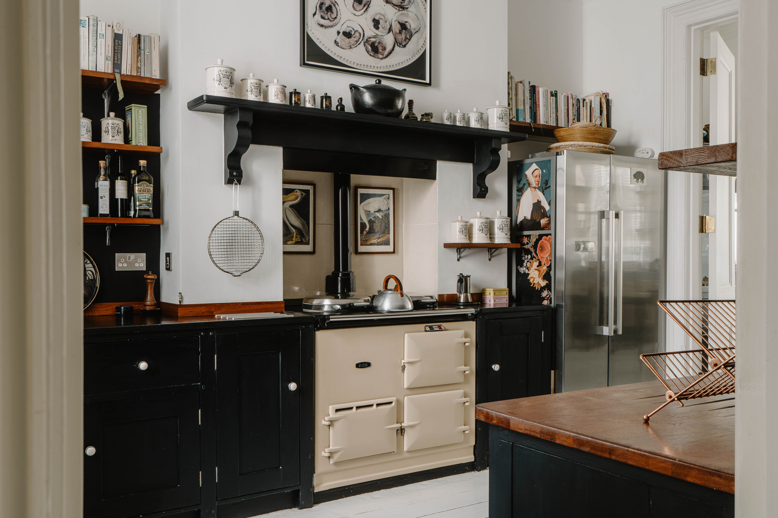 shaker kitchen with Aga stove English Regency-style house Brighton vintage decor shaker kitchen with Aga stove English Regency-style house Brighton vintage decor