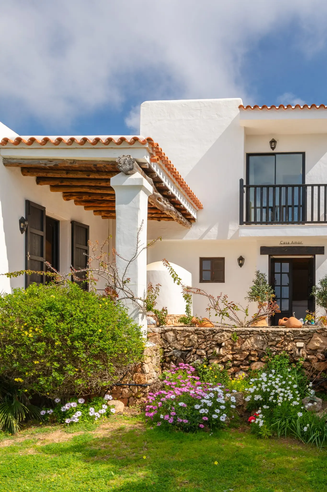 finca authentique modernisée à Ibiza avec piscine